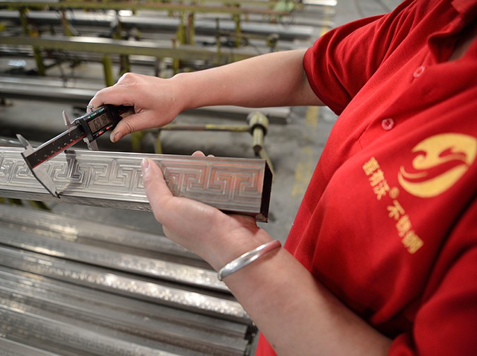 喜有沃工程不銹鋼管質(zhì)檢過程