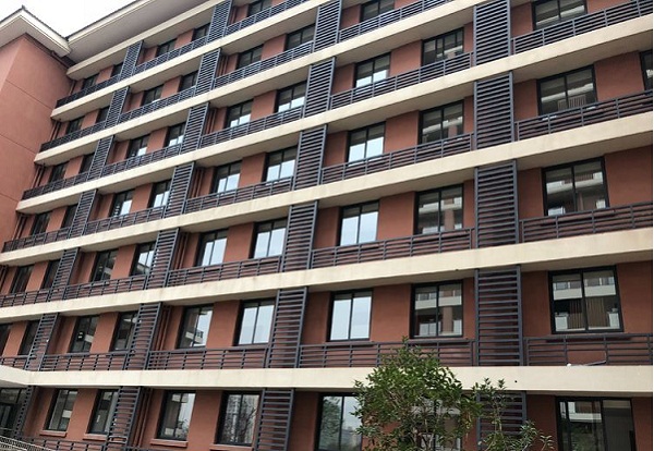 喜有沃深圳小區(qū)304不銹鋼管護(hù)欄項(xiàng)目