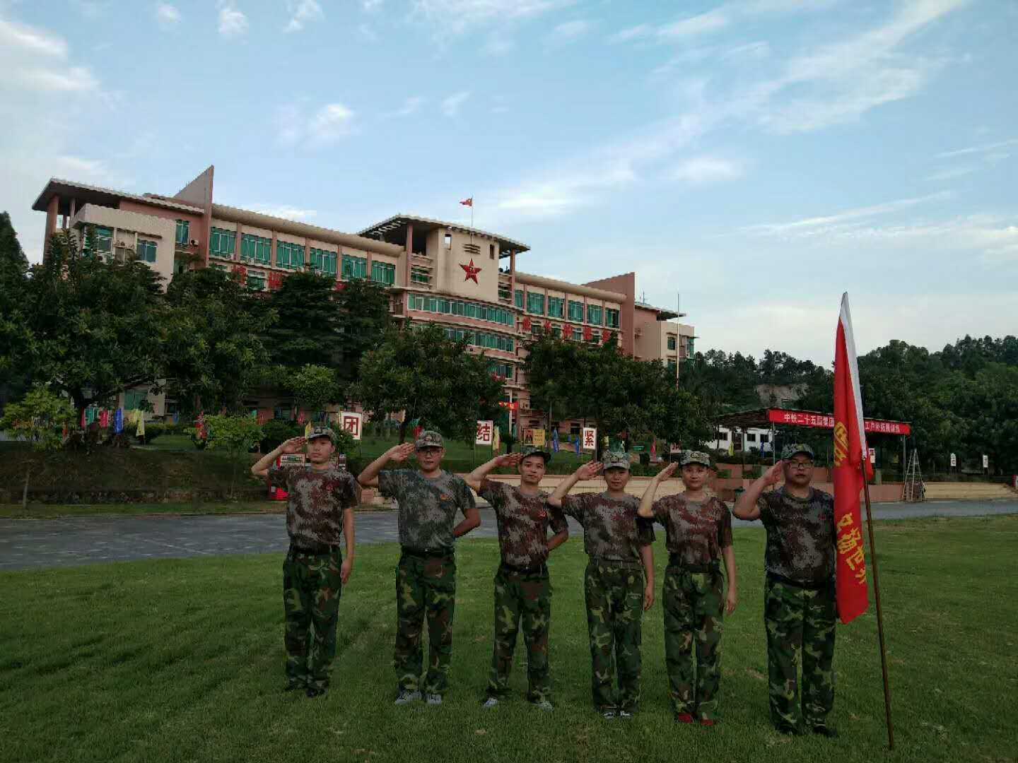 喜有沃精英團(tuán)隊(duì).jpg 喜有沃精英團(tuán)隊(duì).jpg