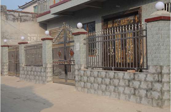 佛山<a href='/product/' class='keys' title='點擊查看關(guān)于不銹鋼裝飾管的相關(guān)信息' target='_blank'>不銹鋼裝飾管</a>做的產(chǎn)品