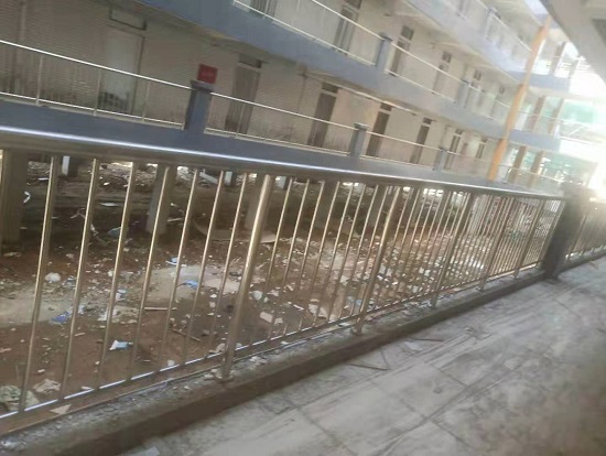 護(hù)欄不銹鋼管 護(hù)欄不銹鋼管