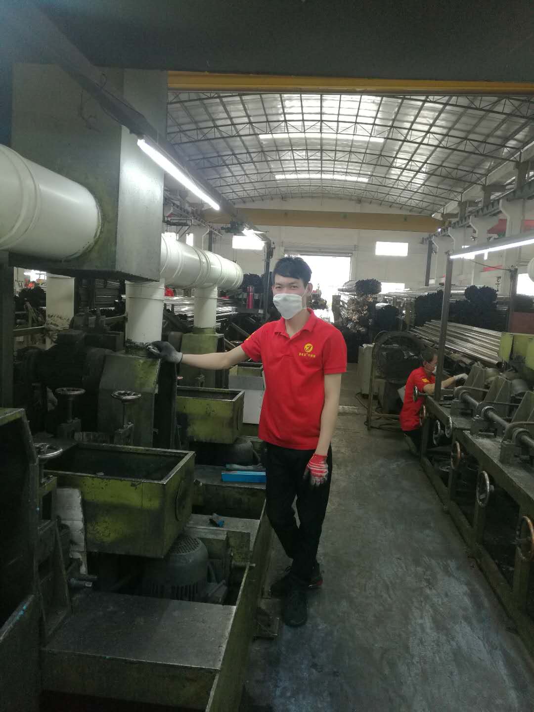 喜有沃不銹鋼管廠家拋光工林溢章 喜有沃不銹鋼管廠家拋光工林溢章