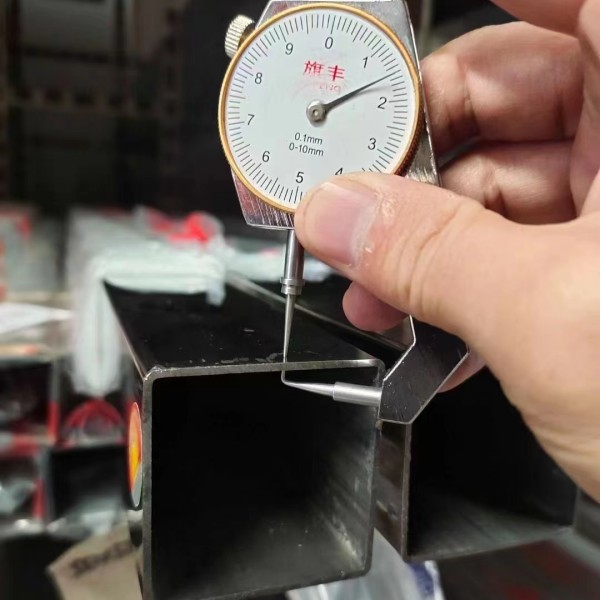 304不銹鋼亮面方管 304不銹鋼亮面方管