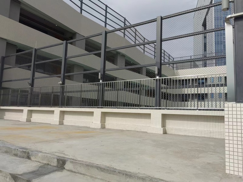 不銹鋼護(hù)欄 不銹鋼護(hù)欄