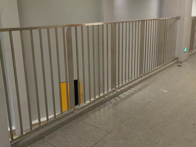 不銹裝飾管護(hù)欄 不銹裝飾管護(hù)欄