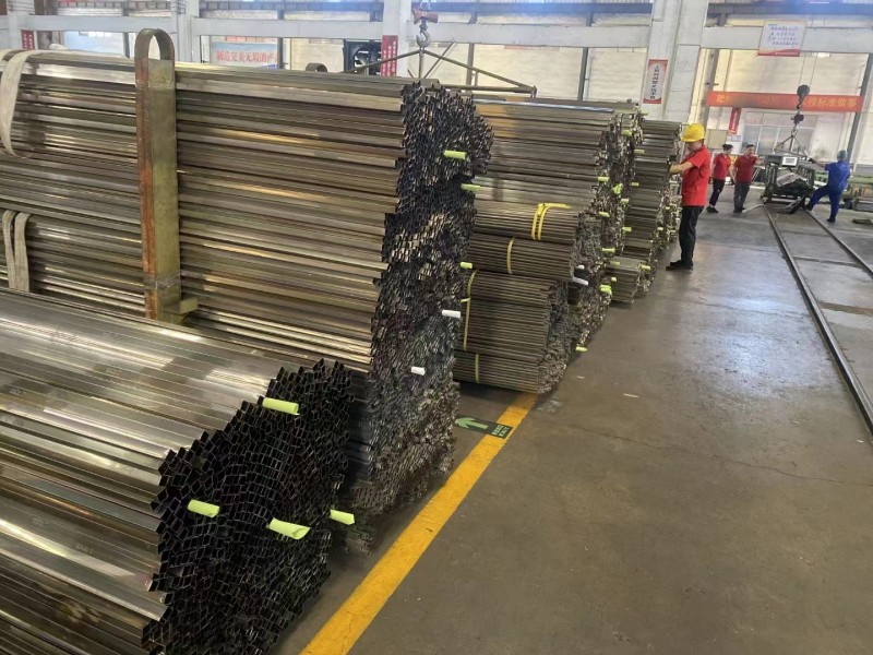 不銹鋼鋼管倉(cāng)庫(kù)